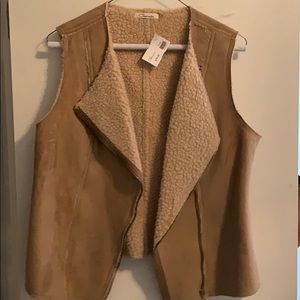 Shearling vest NWT